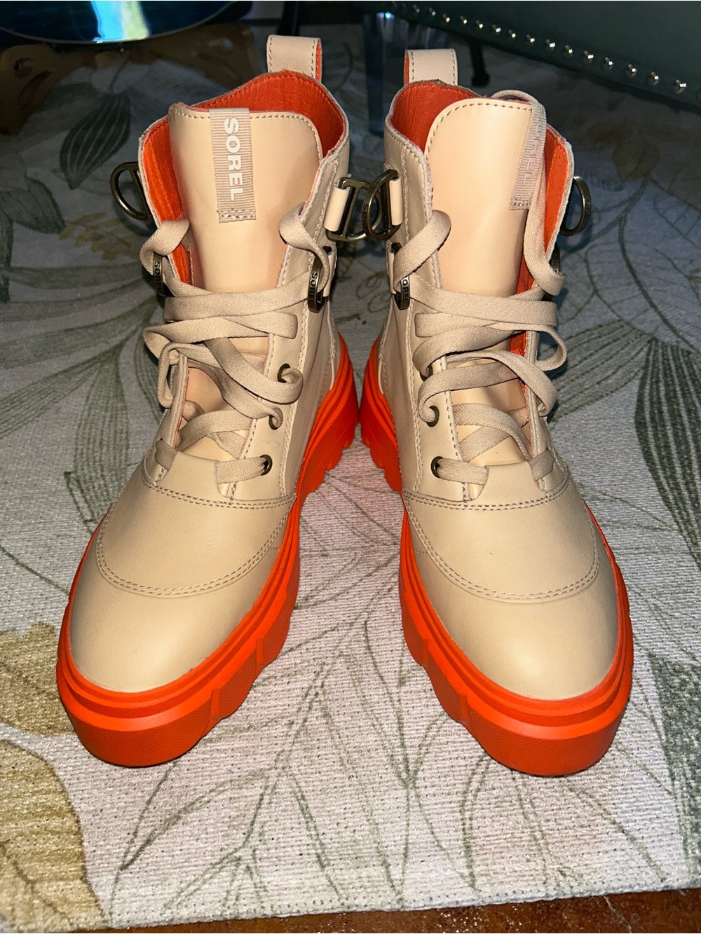 Sorel (NWOT) Women's Beige Waterproof Combat Boots with Bright Chunky Orange Sol - Picture 2 of 10